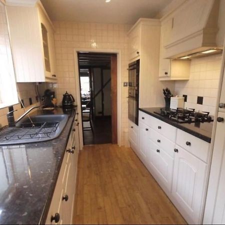 3Bedroom Beautiful Cottage Чесхънт Екстериор снимка